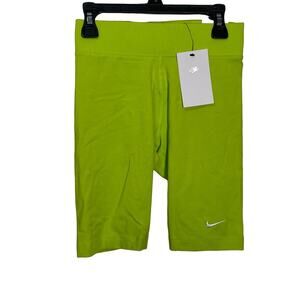 Nike Essential Bike LBR mid rise short Green XS